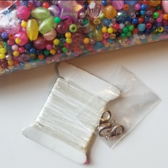 ❗Vintage Early 2000s Beads and Necklace Making Set❗ - Picture 5 of 6